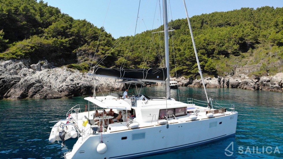 Lagoon 450  Flybridge - Yacht Charter Sailica