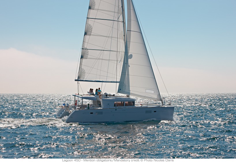Lagoon 450  Flybridge - Yacht Charter Sailica