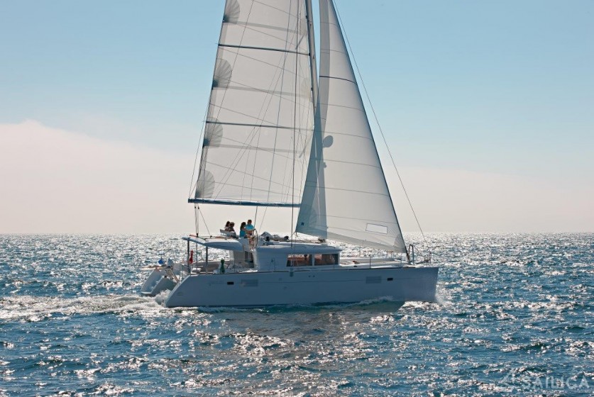Lagoon 450  Flybridge - Yacht Charter Sailica