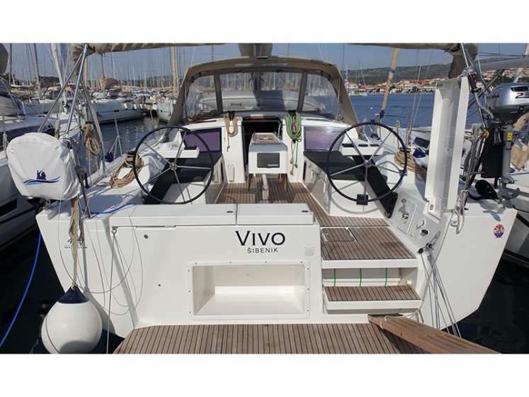 Dufour 430 - Yacht Charter Sailica