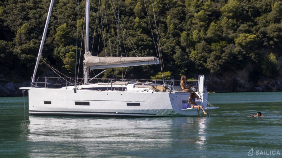 Dufour 390 Grand Large - Yacht Charter Sailica
