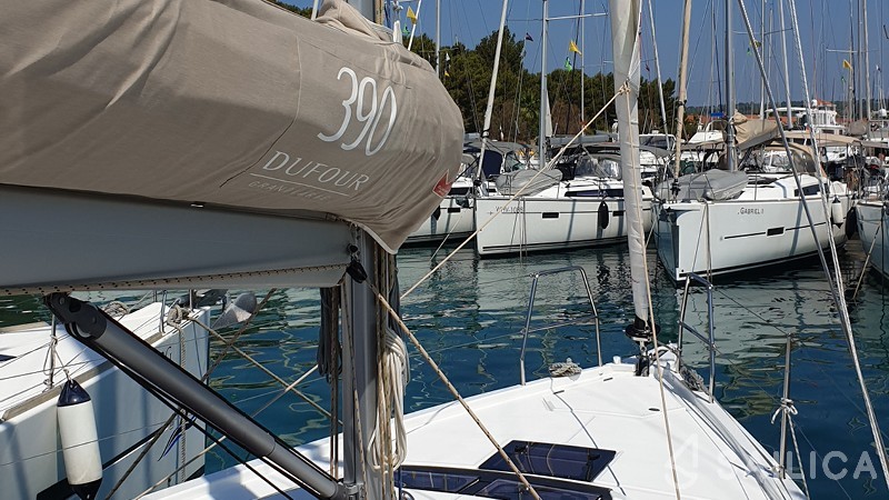 Dufour 390 Grand Large - Yacht Charter Sailica
