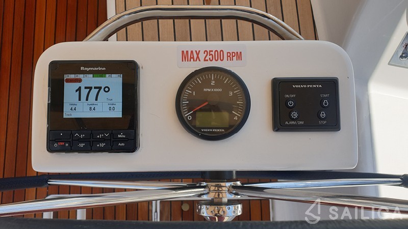 Dufour 390 Grand Large - Yacht Charter Sailica