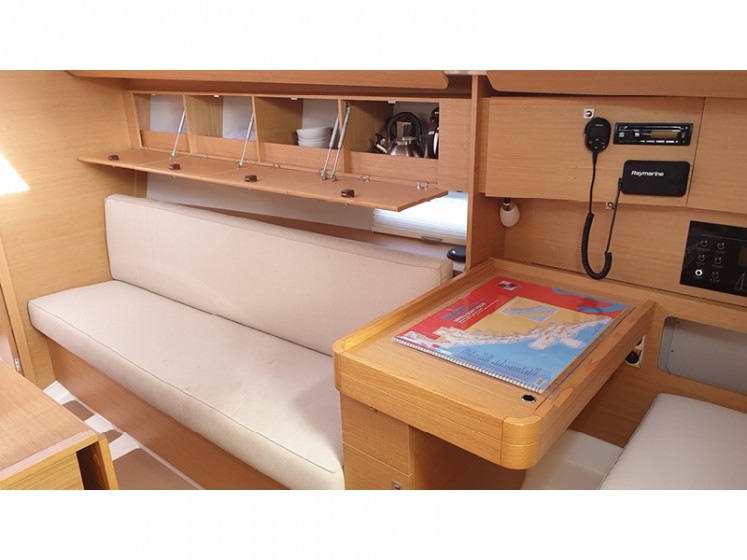 Dufour 360 GL - Yacht Charter Sailica