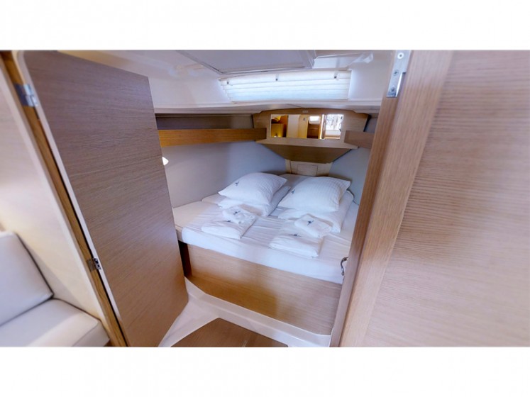 Dufour 360 GL - Yacht Charter Sailica