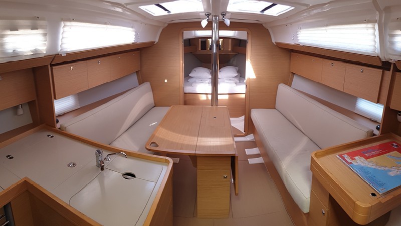 Dufour 360 GL - Yacht Charter Sailica