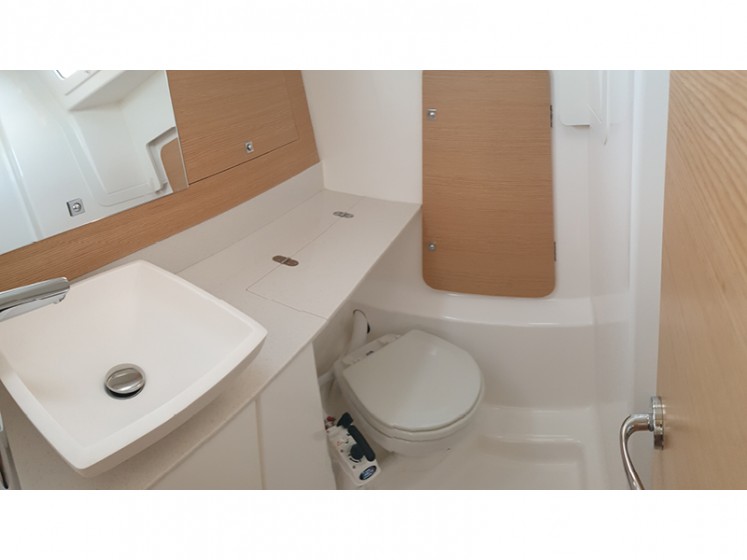 Dufour 360 GL - Yacht Charter Sailica