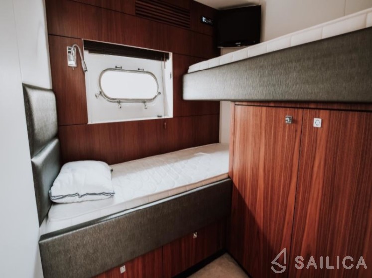 Sunseeker 64 - Yacht Charter Sailica