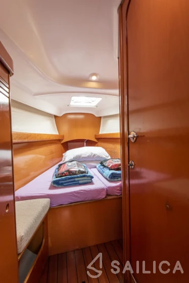 First 40.7 - Yacht Charter Sailica