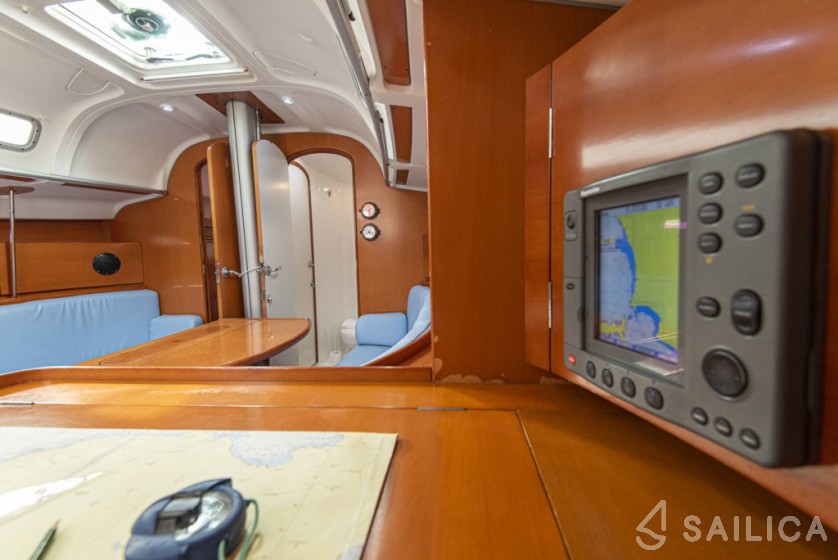 First 40.7 - Yacht Charter Sailica