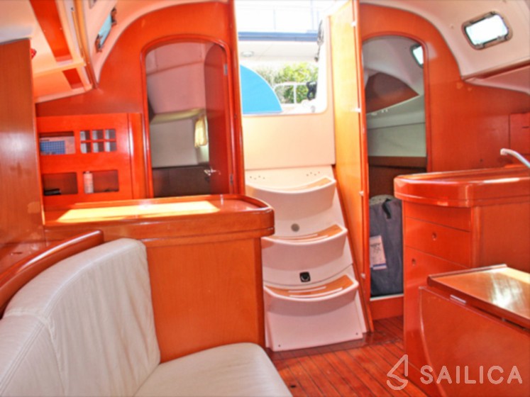 First 40.7 - Yacht Charter Sailica