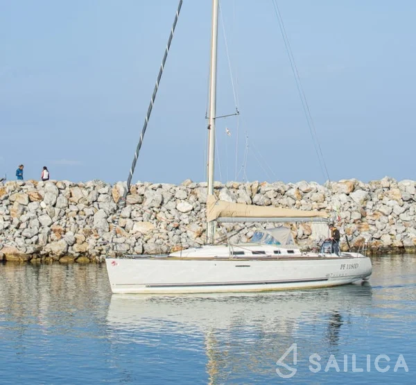 First 40.7 - Yacht Charter Sailica