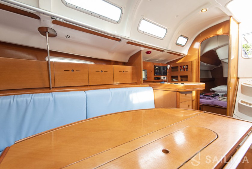 First 40.7 - Yacht Charter Sailica