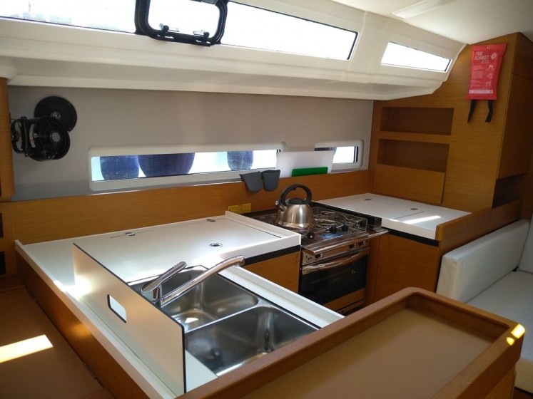 Sun Odyssey 410 - Yacht Charter Sailica