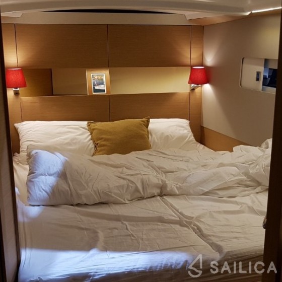 Sun Odyssey 410 - Yacht Charter Sailica