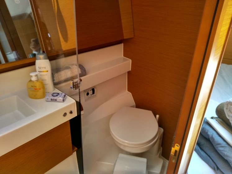 Sun Odyssey 410 - Yacht Charter Sailica