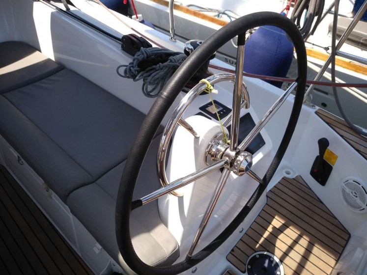 Sun Odyssey 410 - Yacht Charter Sailica
