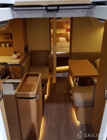 Sun Odyssey 410 - Yacht Charter Sailica