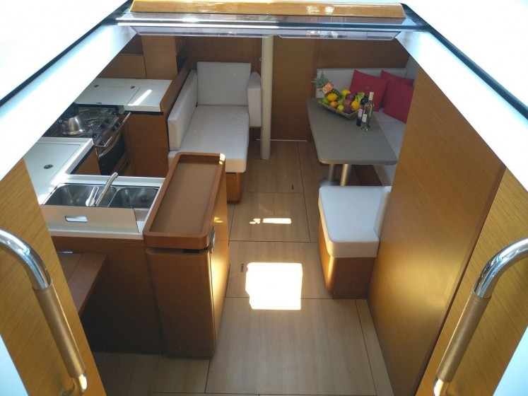 Sun Odyssey 410 - Yacht Charter Sailica