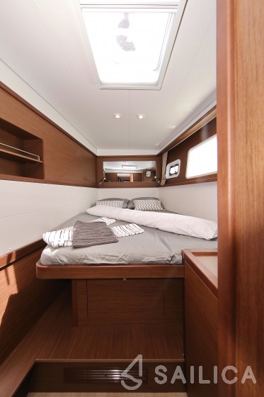 Lagoon 450 S - 4 + 2 cab. - Yacht Charter Sailica