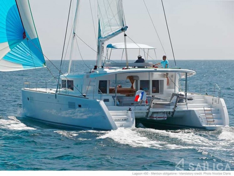 Lagoon 450 S - 4 + 2 cab. - Yacht Charter Sailica