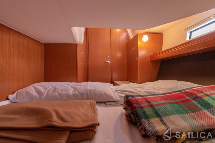 Bavaria Cruiser 37 - Yacht Charter Sailica