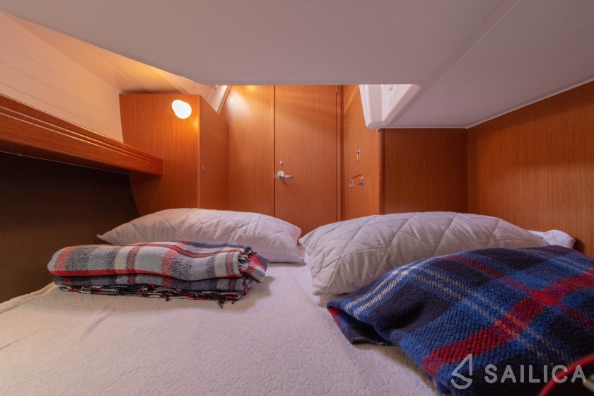 Bavaria Cruiser 37 - Yacht Charter Sailica
