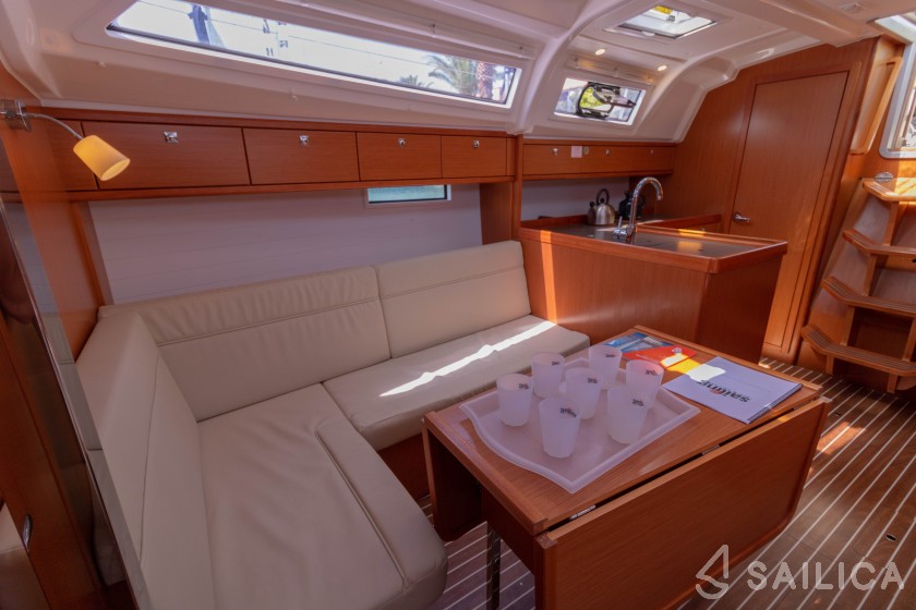 Bavaria Cruiser 37 - Yacht Charter Sailica