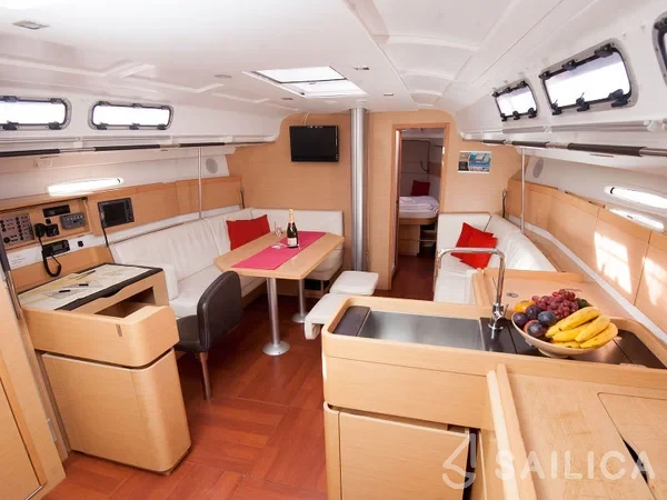 First 45 - Yacht Charter Sailica