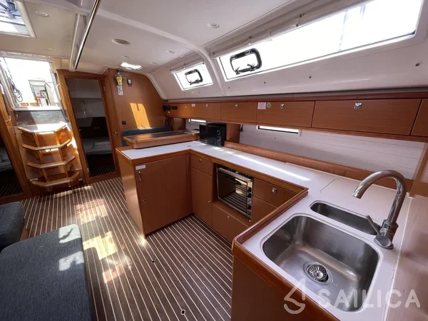Bavaria 51 Cruiser - Yacht Charter Sailica