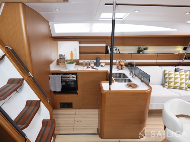 Jeanneau 53 - Yacht Charter Sailica