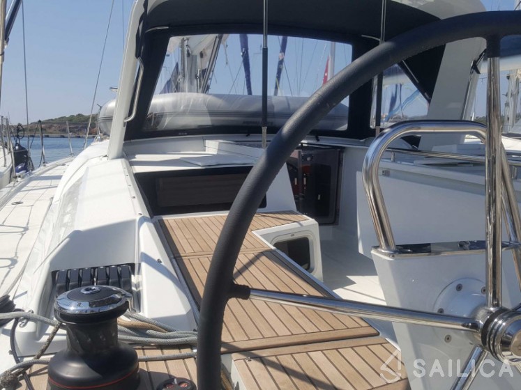 Oceanis 51.1 - Yacht Charter Sailica