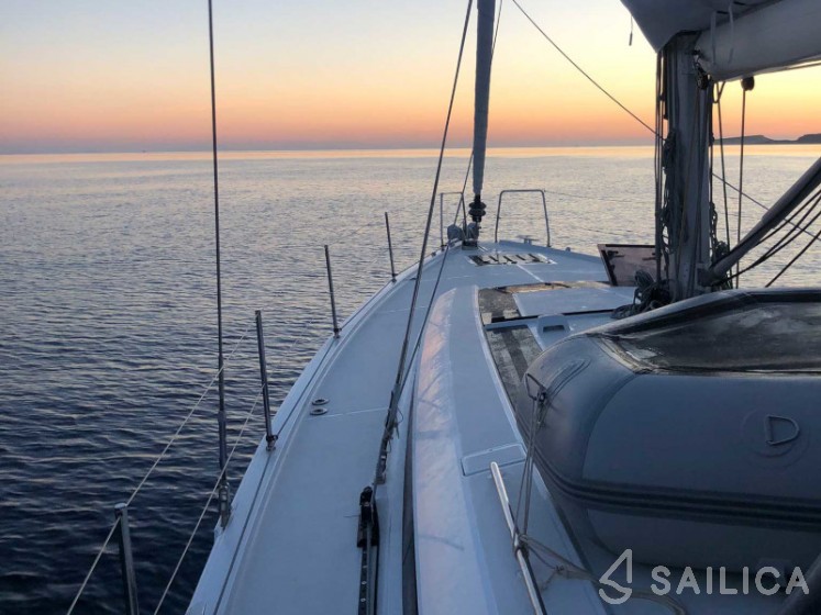 Oceanis 51.1 - Yacht Charter Sailica