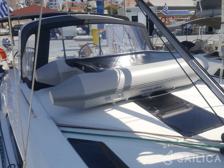 Oceanis 51.1 - Yacht Charter Sailica