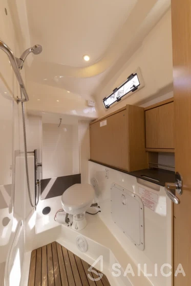 Bavaria Cruiser 34 Style - Yacht Charter Sailica