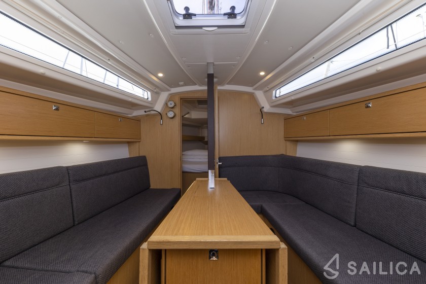 Bavaria Cruiser 34 Style - Yacht Charter Sailica