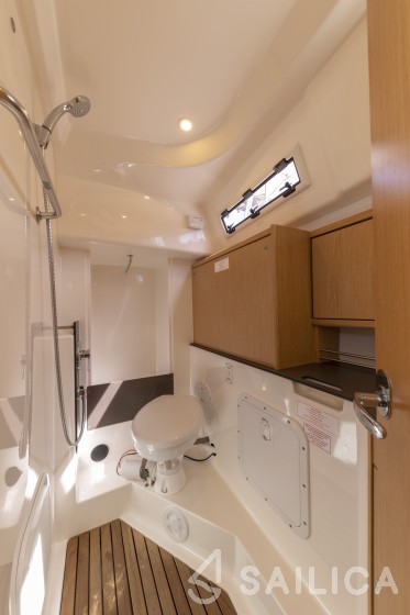 Bavaria Cruiser 34 Style - Yacht Charter Sailica