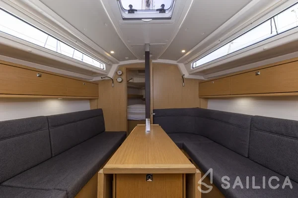 Bavaria Cruiser 34 Style - Yacht Charter Sailica