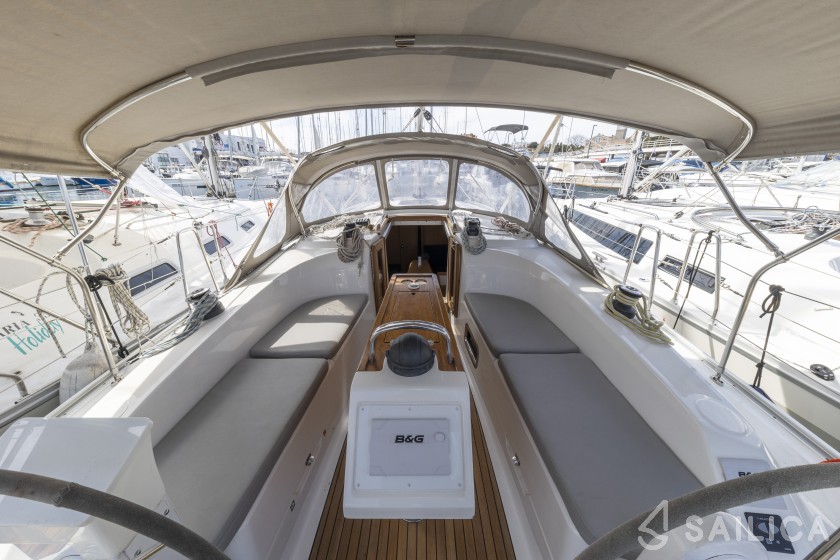 Bavaria Cruiser 34 Style - Yacht Charter Sailica