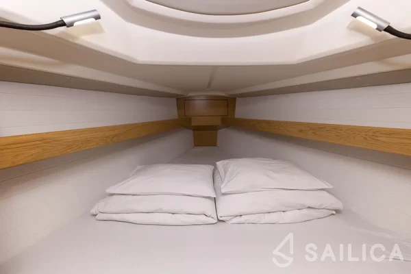 Bavaria Cruiser 34 Style - Yacht Charter Sailica