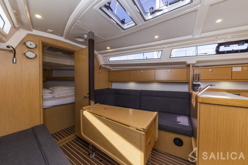 Bavaria Cruiser 34 Style - Yacht Charter Sailica