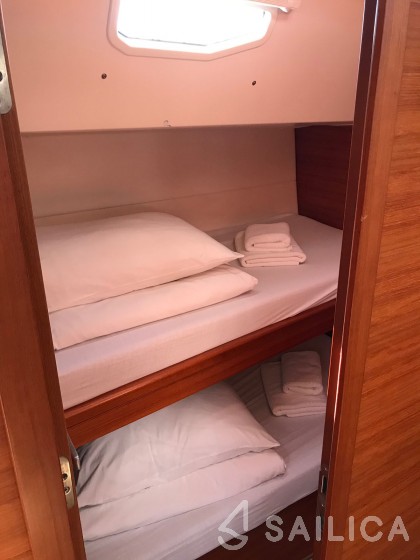 More 55 - Yacht Charter Sailica