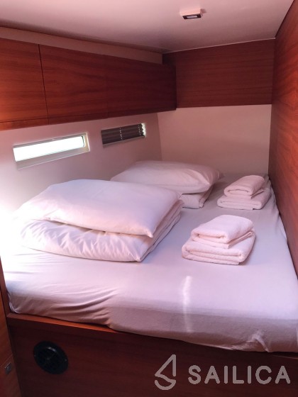 More 55 - Yacht Charter Sailica