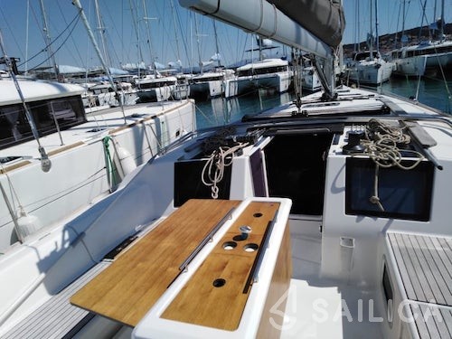 Dufour 460 GL - Yacht Charter Sailica