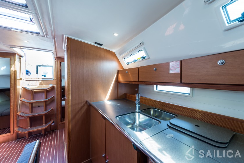 Bavaria 40 Cruiser - Yacht Charter Sailica