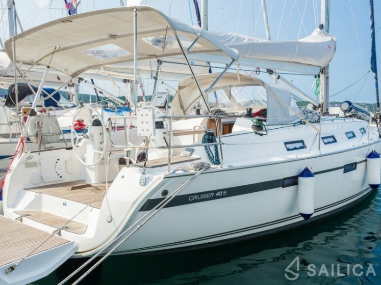 Bavaria 40 Cruiser - Yacht Charter Sailica