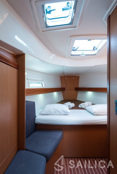 Bavaria 40 Cruiser - Yacht Charter Sailica