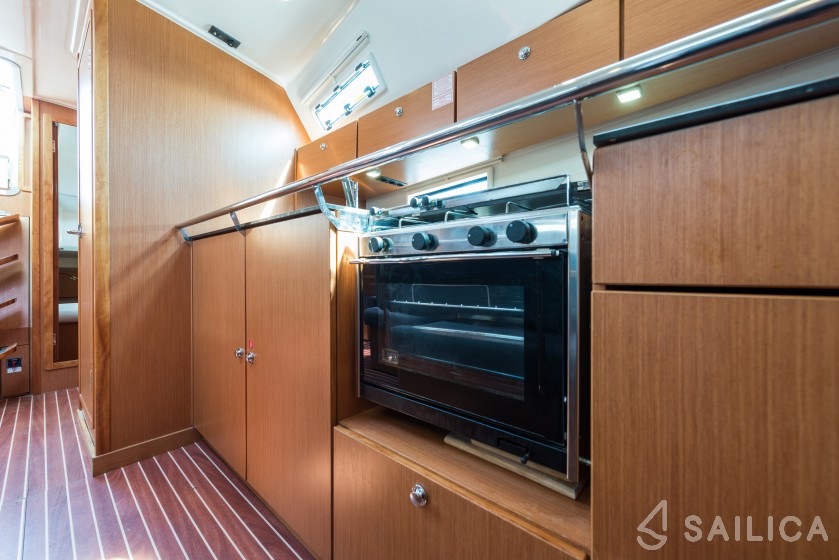 Bavaria 40 Cruiser - Yacht Charter Sailica