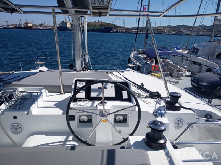 Lagoon 450  Flybridge - Yacht Charter Sailica