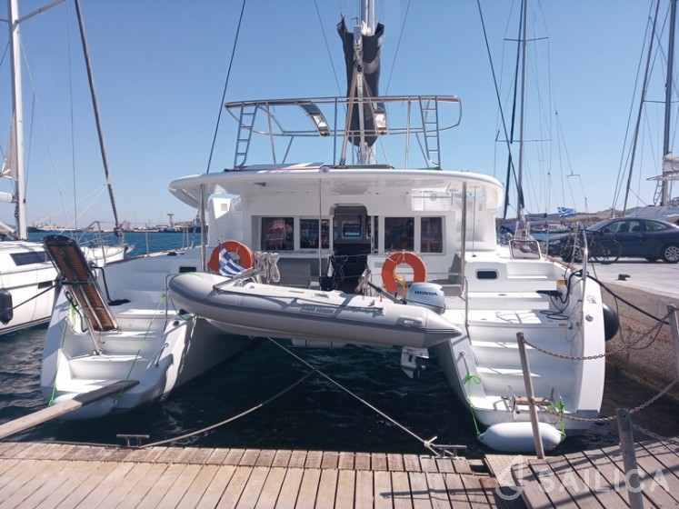 Lagoon 450  Flybridge - Yacht Charter Sailica